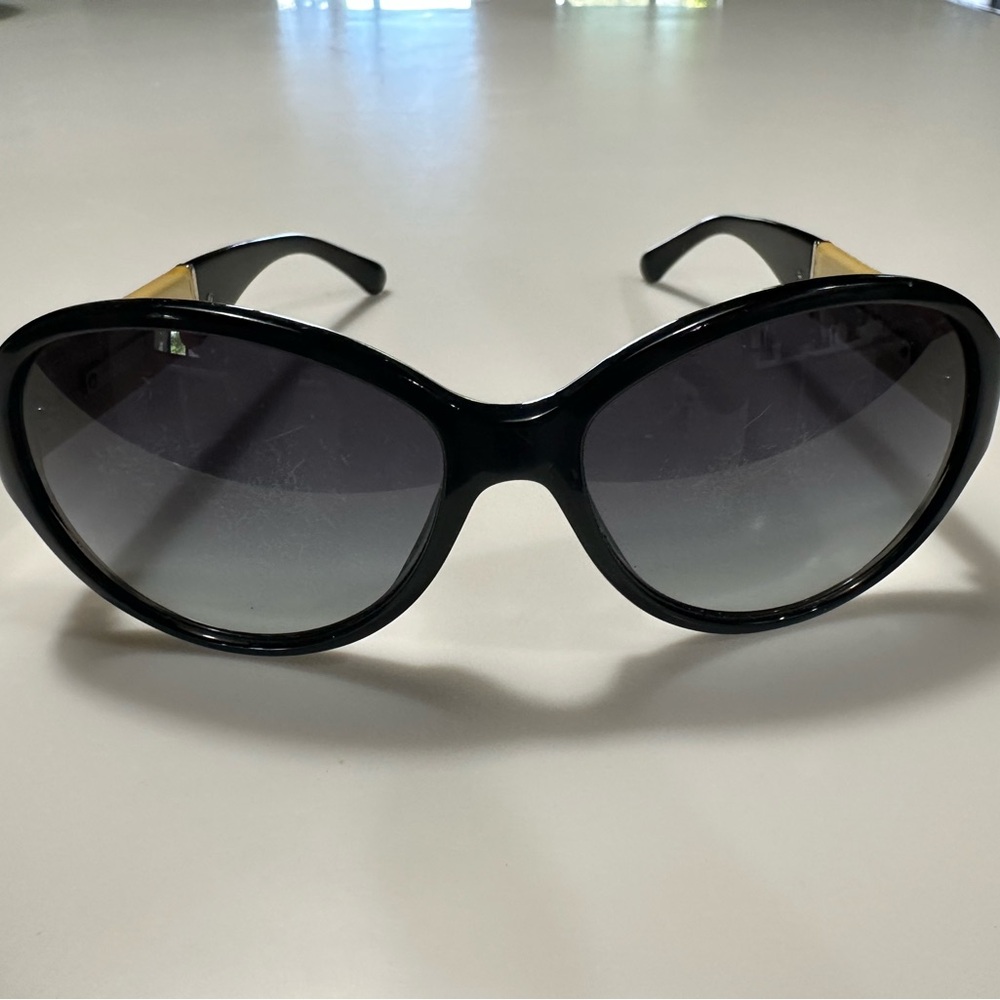 CHANEL Black Oval Sunglasses with Gradient Lenses